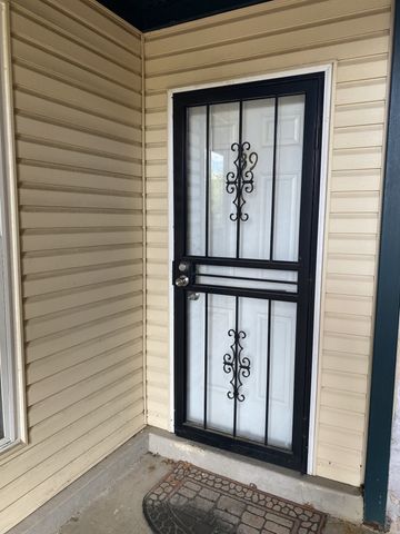 555 N DuPont Ave Apt B39, Madison, TN 37115