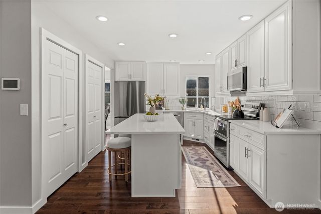 6623 29th Street Ct NW, Gig Harbor, WA 98335