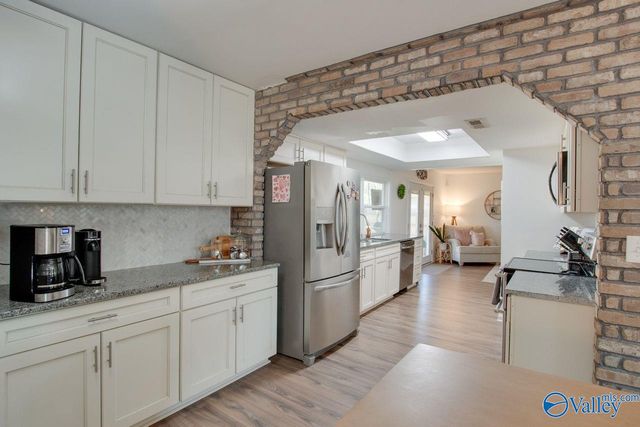 2013 Wrenwood Drive, Huntsville, AL 35803