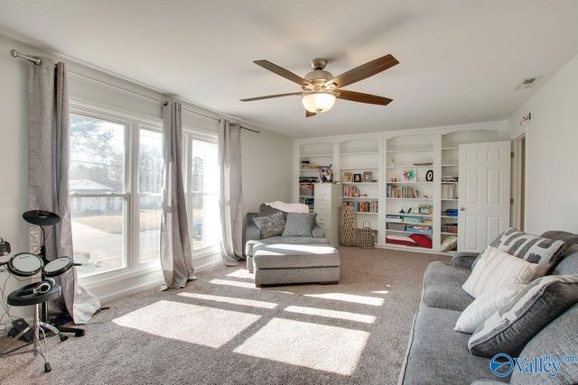 2013 Wrenwood Drive, Huntsville, AL 35803