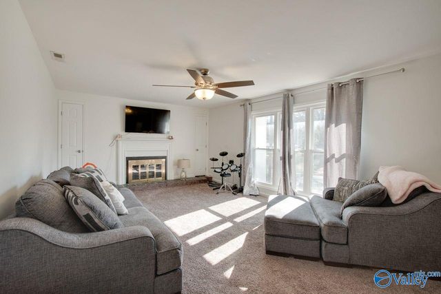 2013 Wrenwood Drive, Huntsville, AL 35803