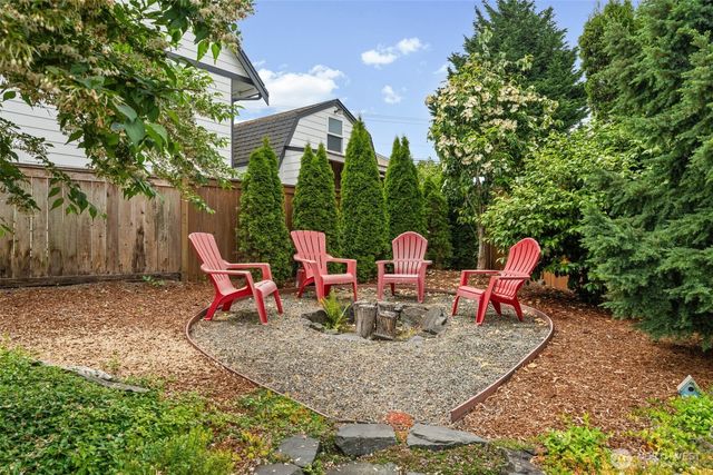 8206 70th Avenue Ct E, Puyallup, WA 98371