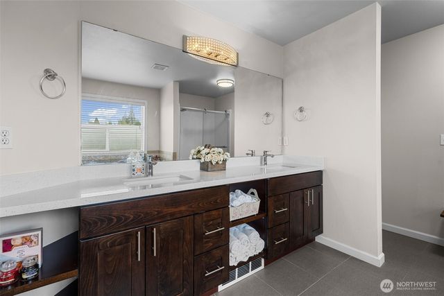 8206 70th Avenue Ct E, Puyallup, WA 98371