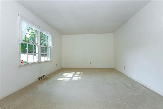 1823 Pope Lane, Kernersville, NC 27284
