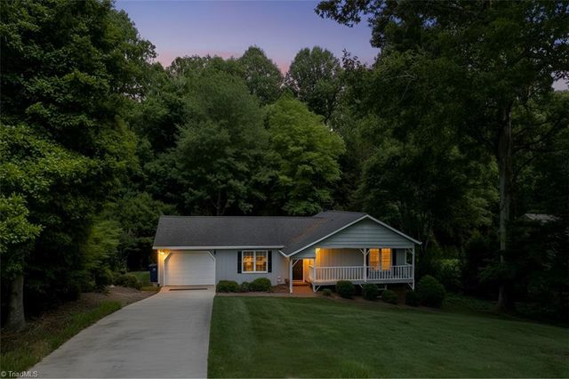 1823 Pope Lane, Kernersville, NC 27284