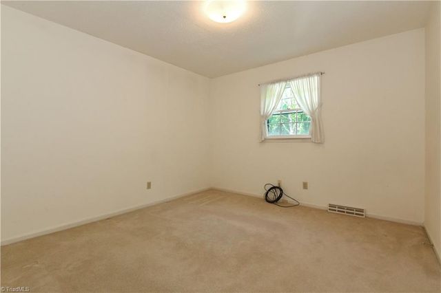1823 Pope Lane, Kernersville, NC 27284