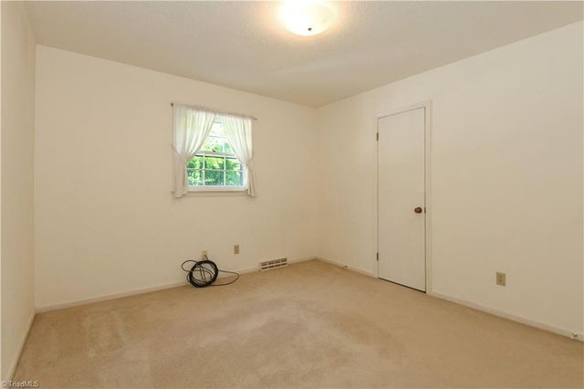 1823 Pope Lane, Kernersville, NC 27284