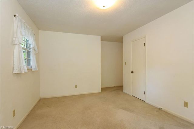 1823 Pope Lane, Kernersville, NC 27284