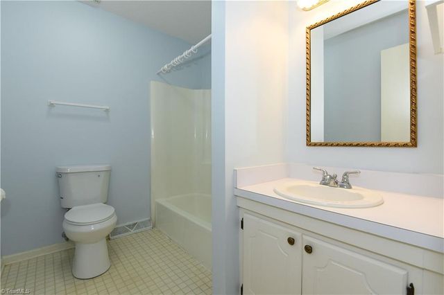 1823 Pope Lane, Kernersville, NC 27284