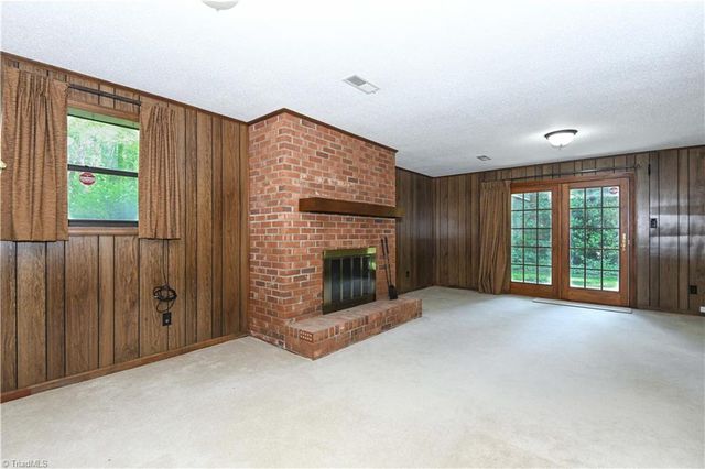 1823 Pope Lane, Kernersville, NC 27284