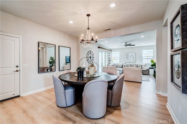 159 Newington, Irvine, CA 92618