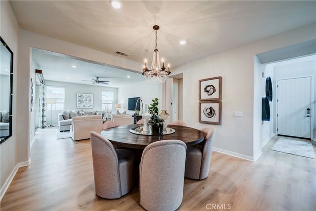 159 Newington, Irvine, CA 92618