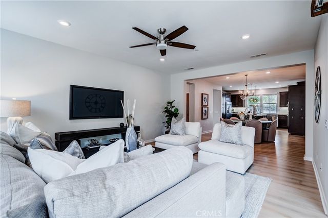 159 Newington, Irvine, CA 92618