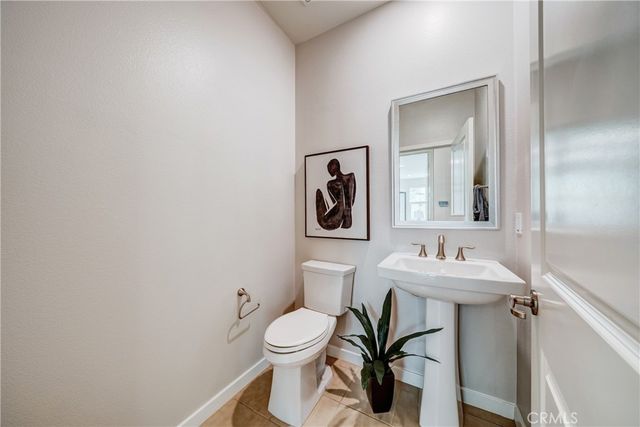 159 Newington, Irvine, CA 92618