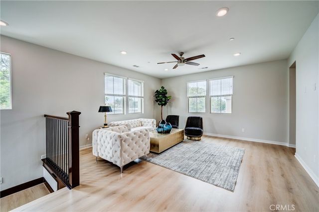 159 Newington, Irvine, CA 92618