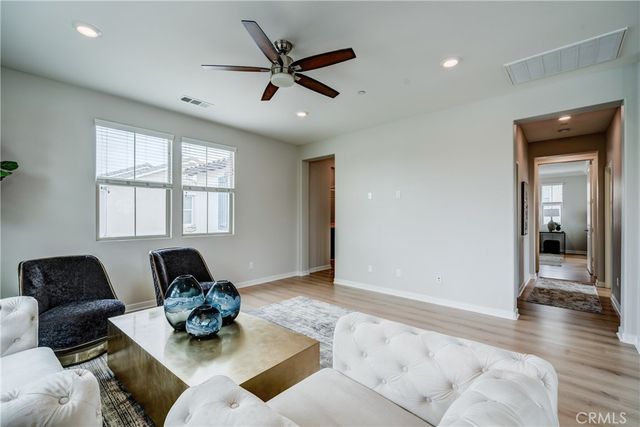 159 Newington, Irvine, CA 92618