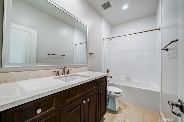 159 Newington, Irvine, CA 92618