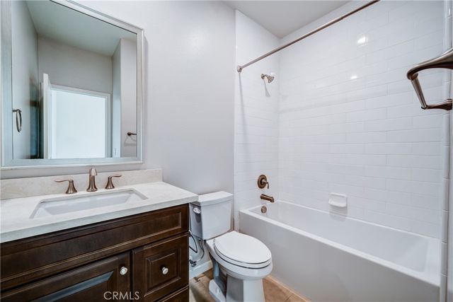 159 Newington, Irvine, CA 92618