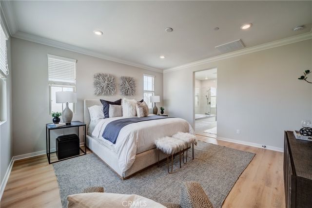 159 Newington, Irvine, CA 92618