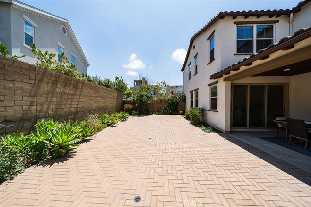 159 Newington, Irvine, CA 92618