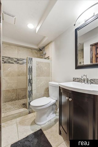 15676 King Street, Bennington, NE 68007