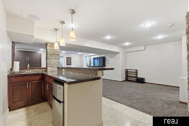 15676 King Street, Bennington, NE 68007