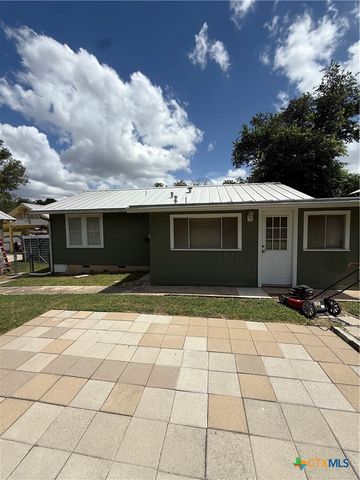 342 S Market Street, New Braunfels, TX 78130