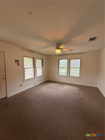 342 S Market Street, New Braunfels, TX 78130