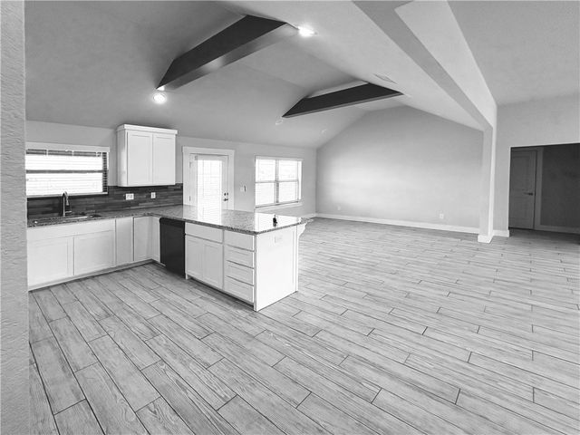 905 W Carley Drive, Siloam Springs, AR 72761