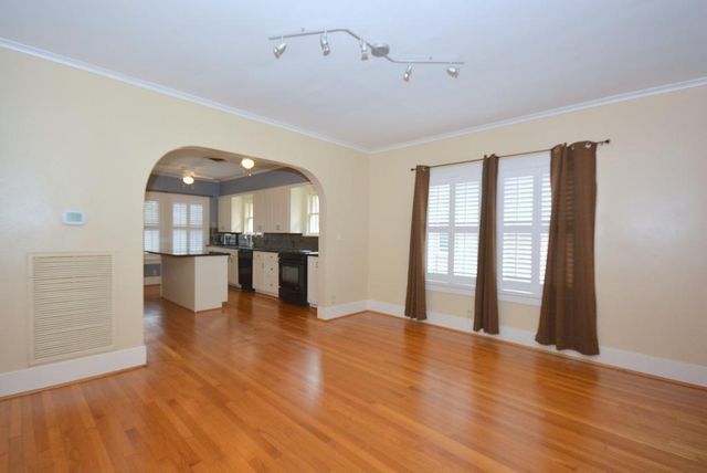 3027 Amherst Street, West University Place, TX 77005
