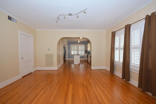 3027 Amherst Street, West University Place, TX 77005