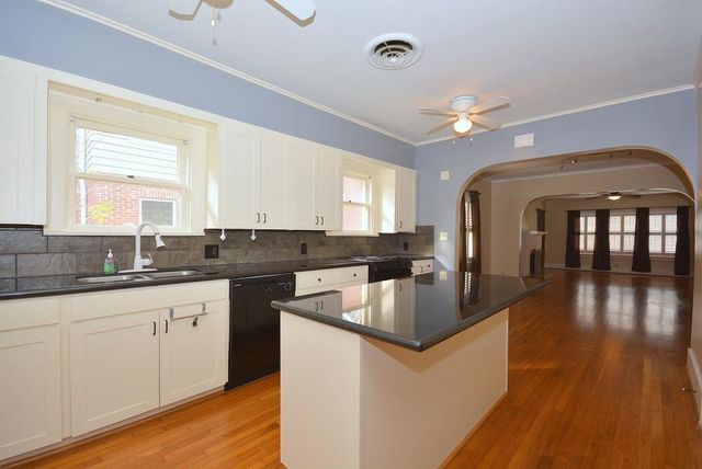 3027 Amherst Street, West University Place, TX 77005