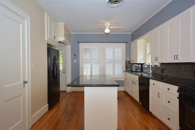 3027 Amherst Street, West University Place, TX 77005