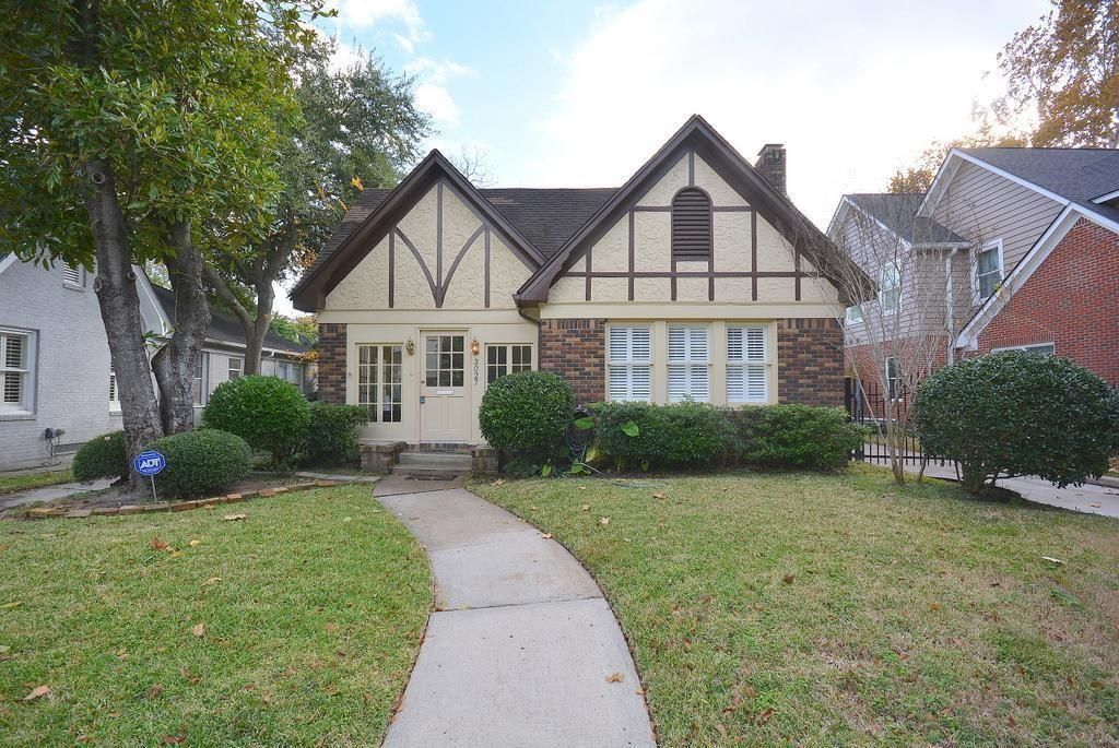 3027 Amherst Street, West University Place, TX 77005