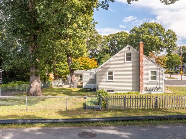 73 Salix Street, Warwick, RI 02889