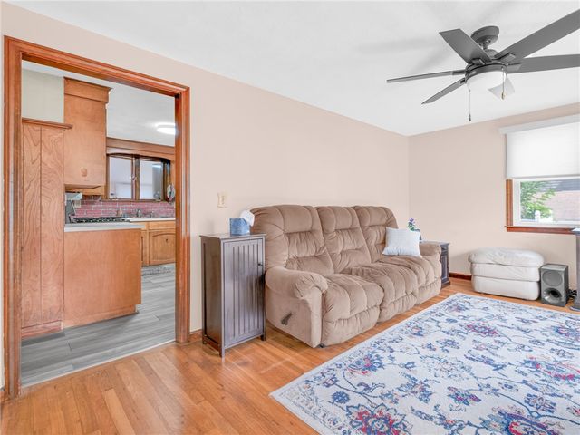 73 Salix Street, Warwick, RI 02889
