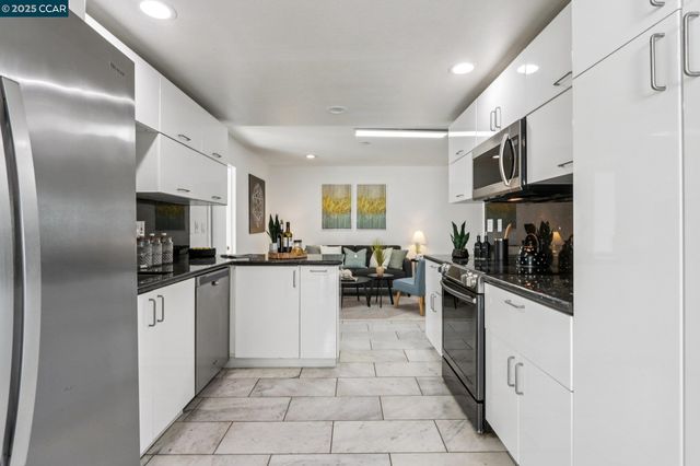 1998 Edgeview Dr, San Jose, CA 95122