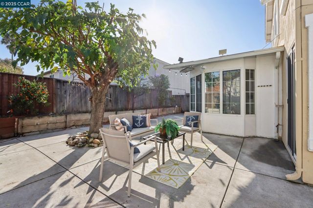 1998 Edgeview Dr, San Jose, CA 95122