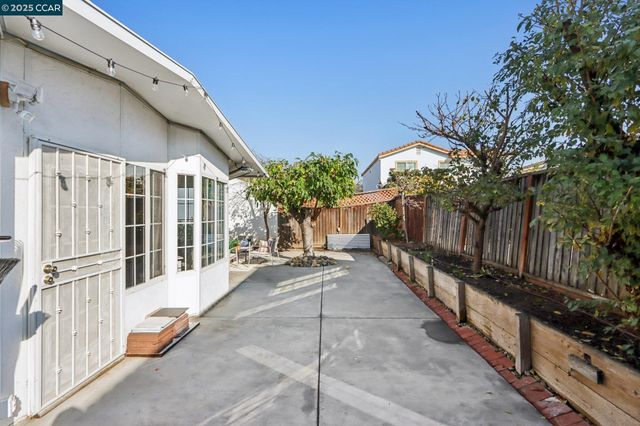 1998 Edgeview Dr, San Jose, CA 95122