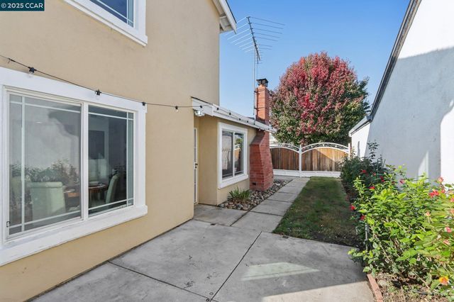 1998 Edgeview Dr, San Jose, CA 95122