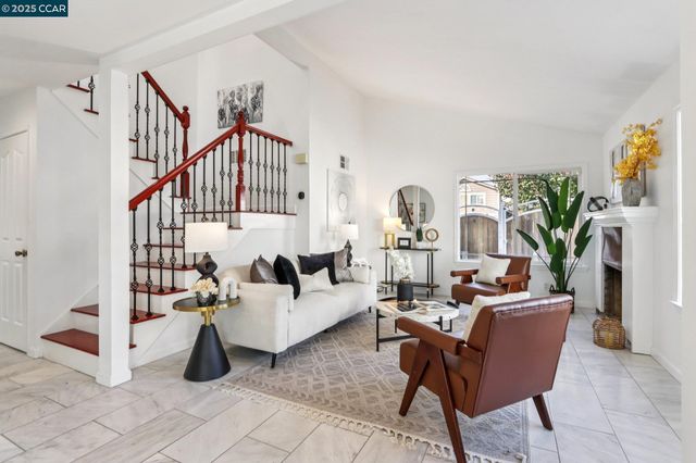 1998 Edgeview Dr, San Jose, CA 95122