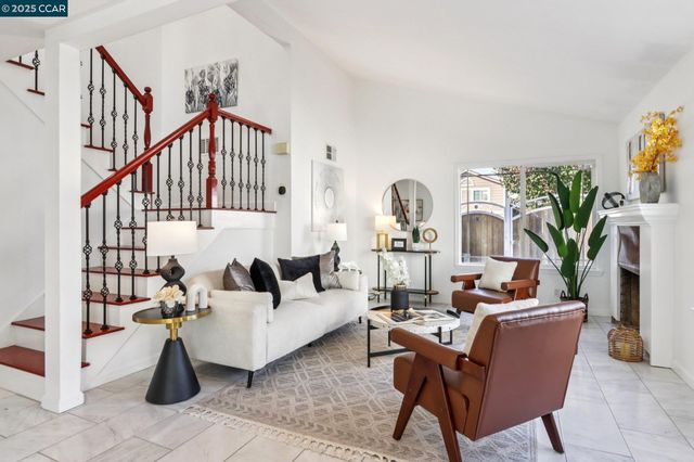 1998 Edgeview Dr, San Jose, CA 95122