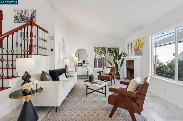 1998 Edgeview Dr, San Jose, CA 95122