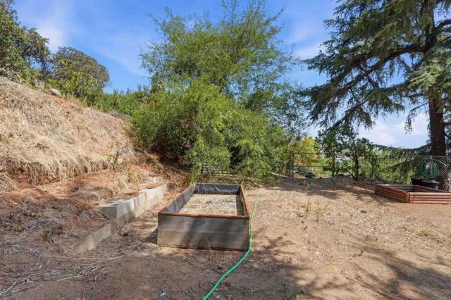11825 Taia Ln, Lakeside, CA 92040