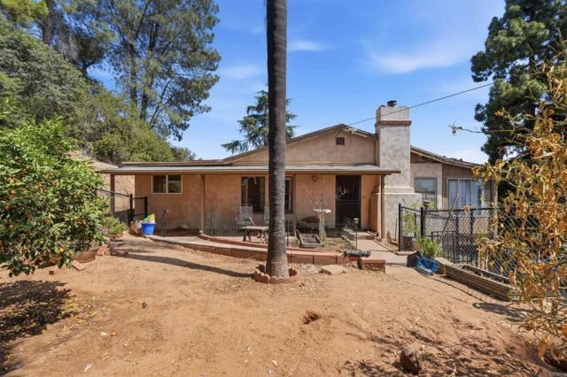 11825 Taia Ln, Lakeside, CA 92040