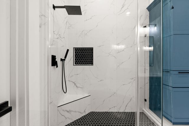 202 Victoria Court, Montgomery, TX 77356