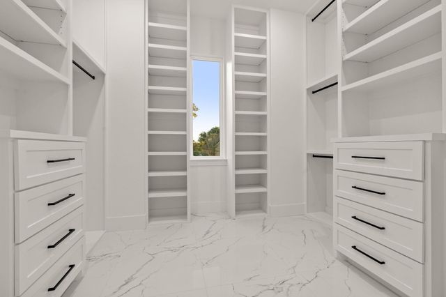 202 Victoria Court, Montgomery, TX 77356