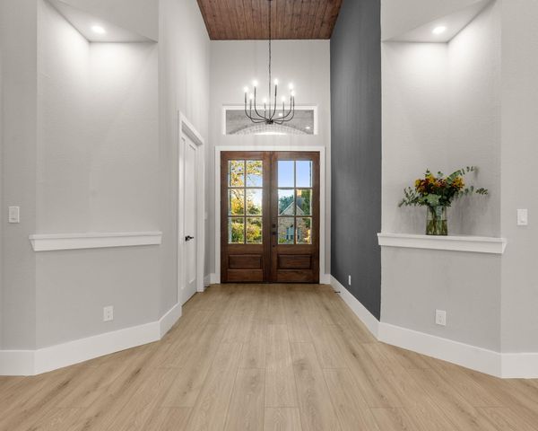 202 Victoria Court, Montgomery, TX 77356