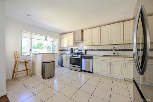 506 Cedarwood Drive, Cedarhurst, NY 11516