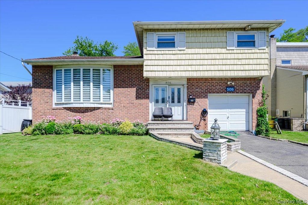 506 Cedarwood Drive, Cedarhurst, NY 11516